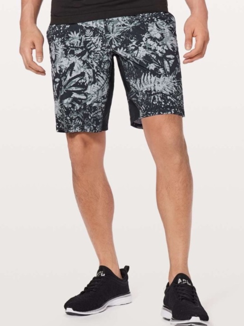 Men Lululemon T.H.E. Short 9" Updated Size XL Canopy Ice Grey Black M7AAUS Swift